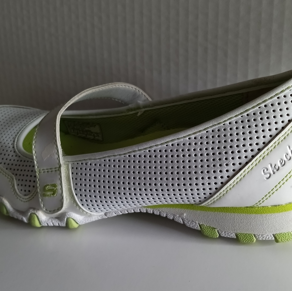 Women's Skechers 7.5